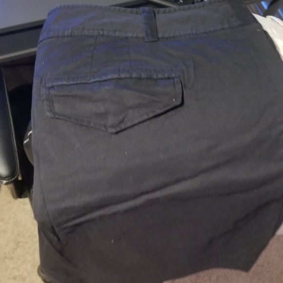 3 pairs of shorts - Picture 2 of 8